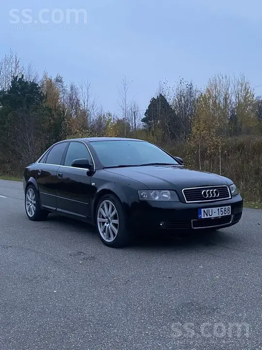 Audi A4 2001 photo 2