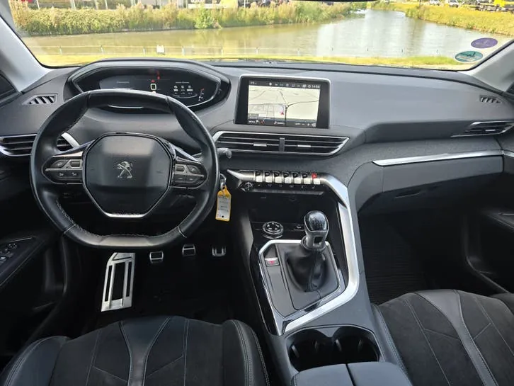Peugeot 3008 2019 photo 3