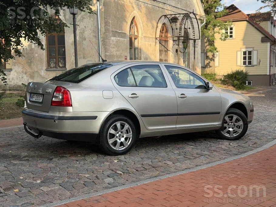 Skoda Octavia 2005 photo 4