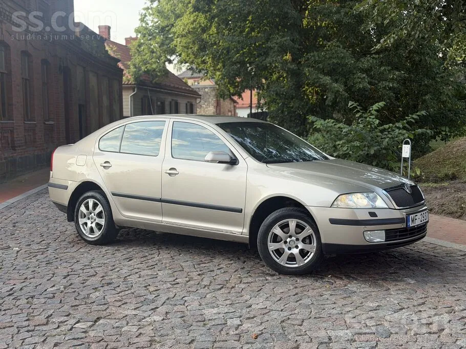 Skoda Octavia 2005 photo 2