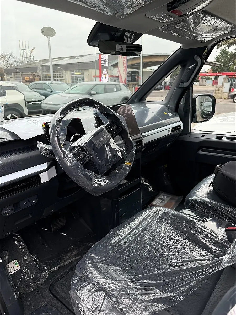 Kia Pv5 photo 2