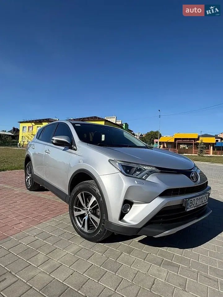 Toyota Rav4 2015 photo 2
