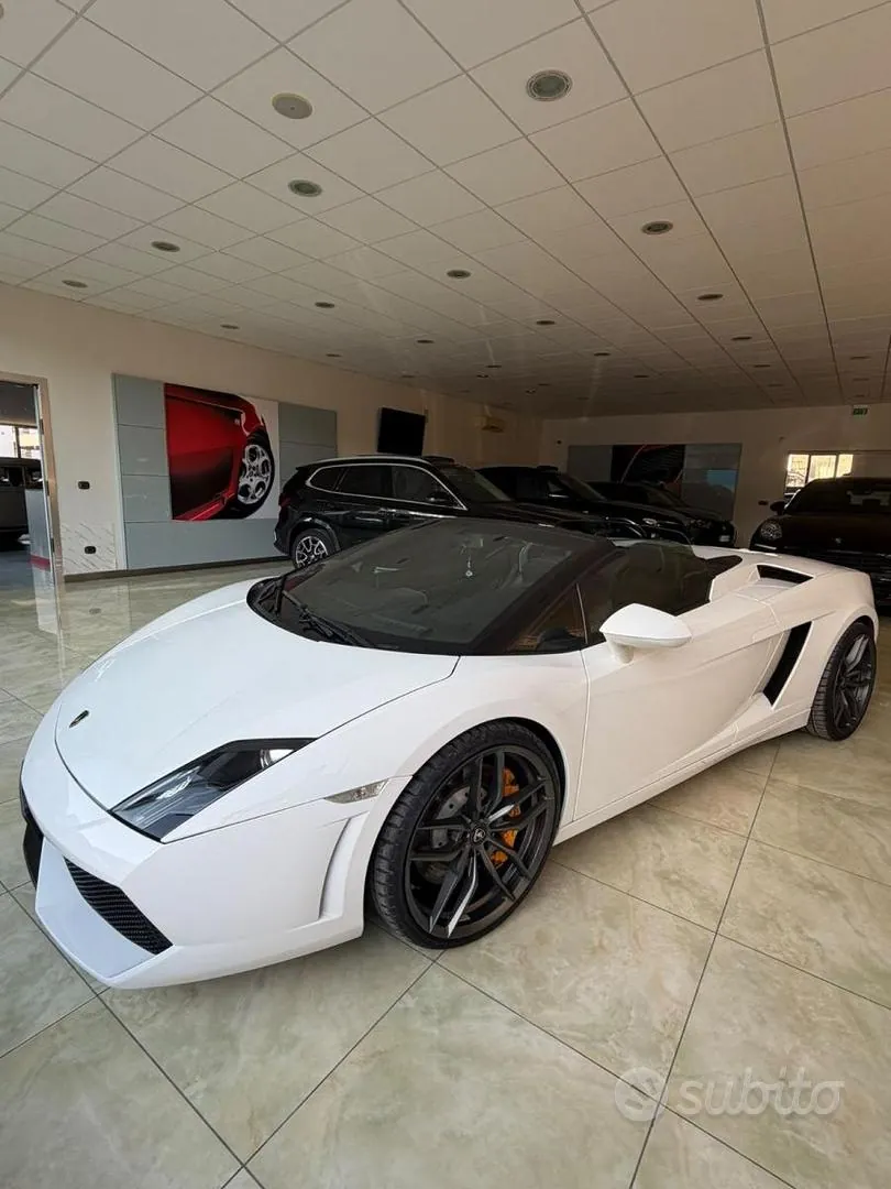 Lamborghini Gallardo 2010 photo 2