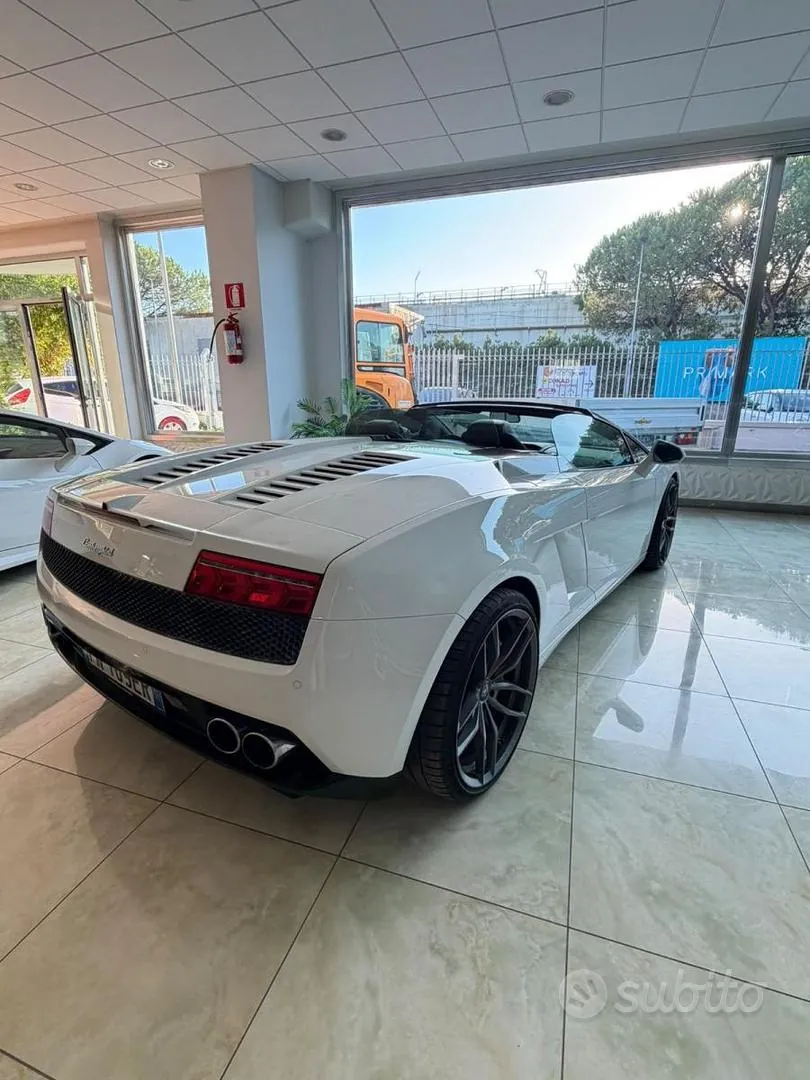 Lamborghini Gallardo 2010 photo 3
