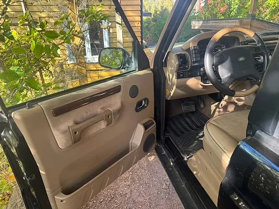 Land Rover Discovery 2000 photo 4