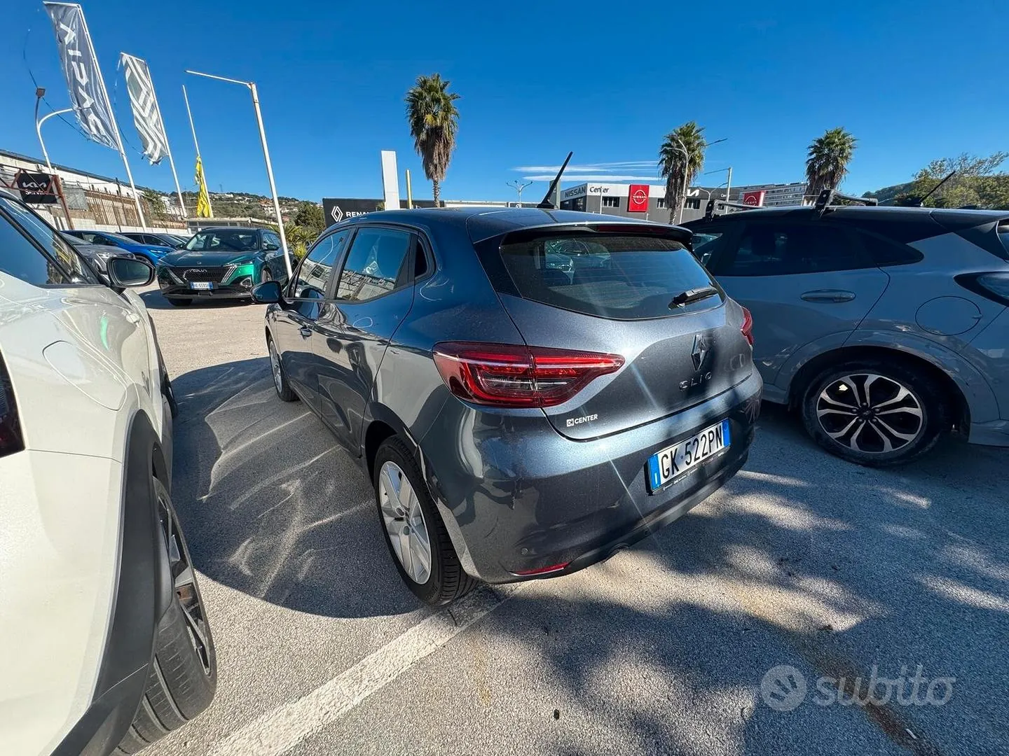 Renault Clio 2023 photo 2