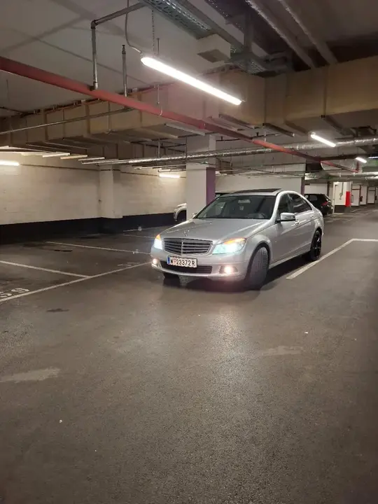 Mercedes-Benz C-Class 2009 photo 3
