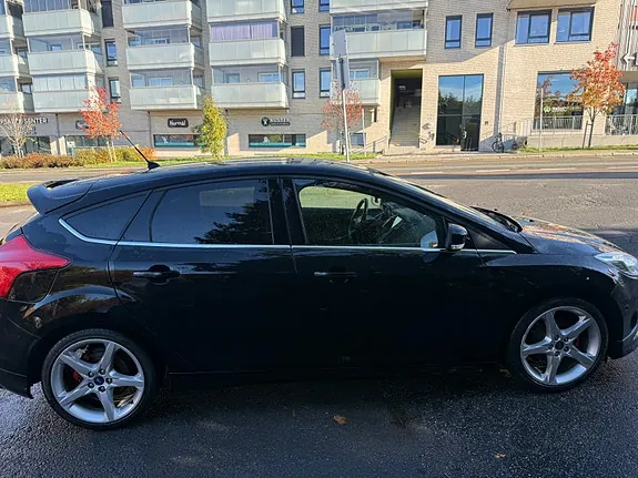 Ford Focus 2013 photo 3