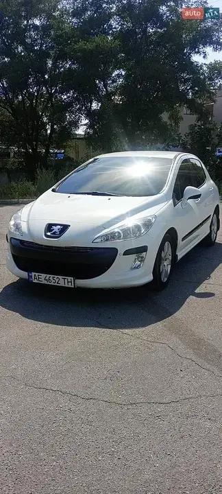 Peugeot 308 2008 photo 2