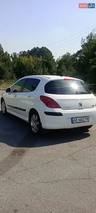 Peugeot 308 2008 photo 3