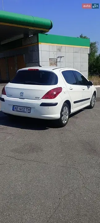 Peugeot 308 2008 photo 4