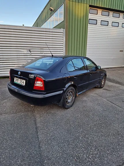Skoda Octavia 2001 photo 2