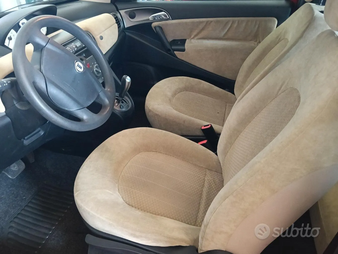 Lancia Ypsilon 2005 photo 2