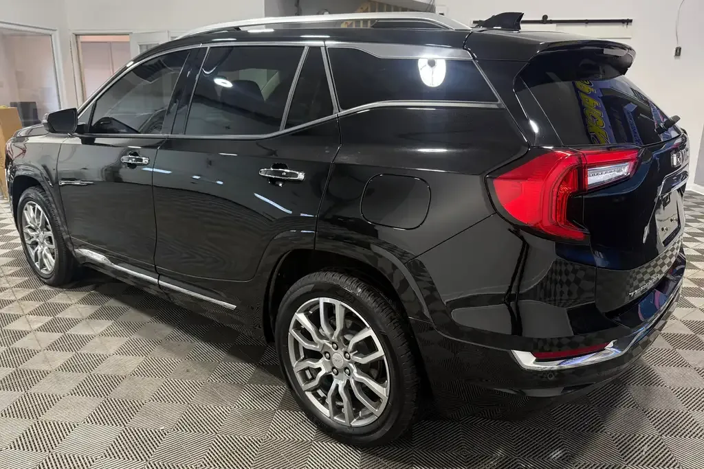 GMC Terrain 2024 photo 3