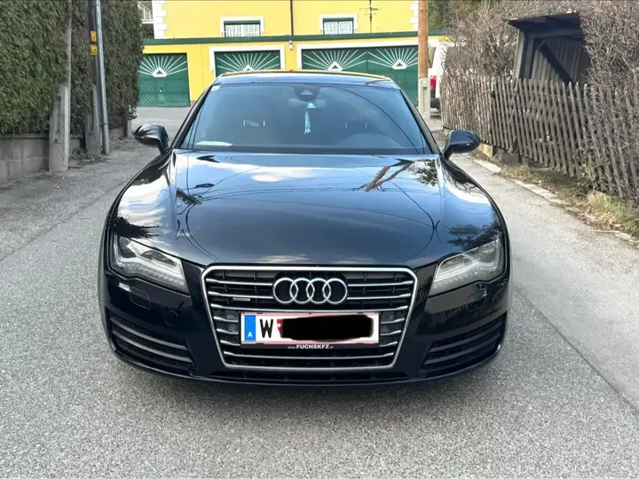 Audi A7 2011 photo 2