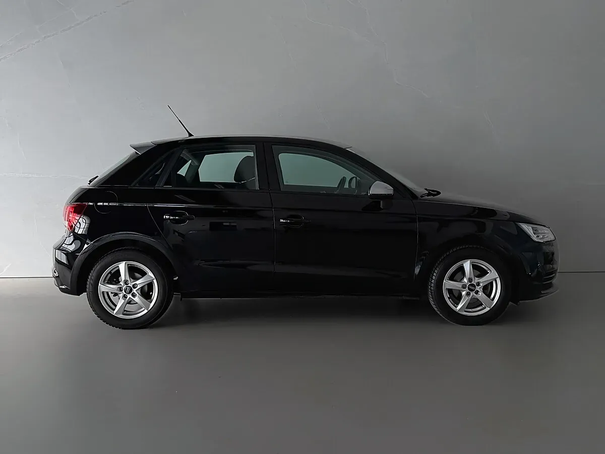 Audi A1 2018 photo 3