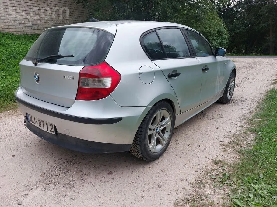 BMW 116 2006 photo 3