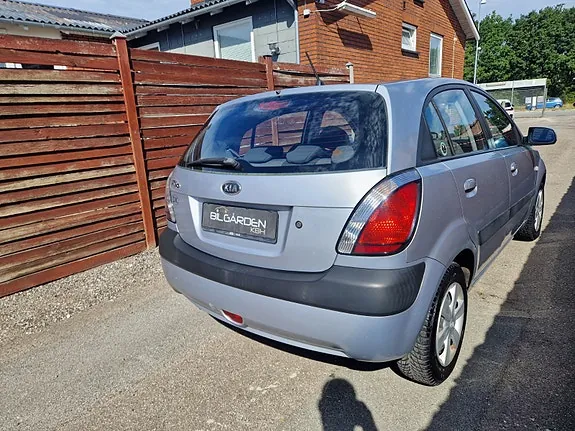 Kia Rio 2007 photo 5