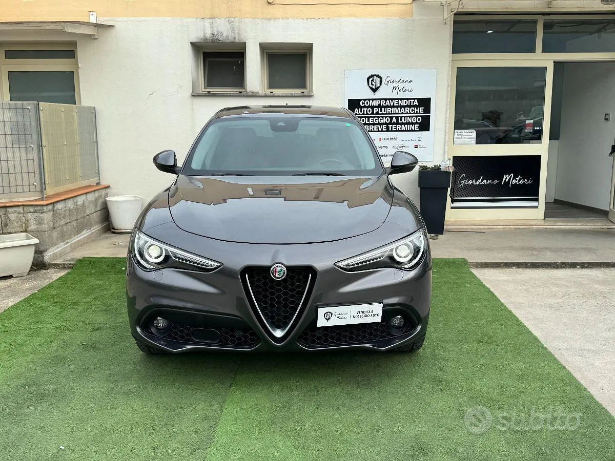 Alfa Romeo Stelvio 2017 photo 2