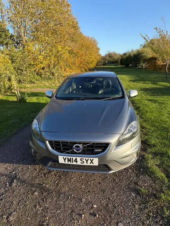 Volvo V40 2014 photo 2