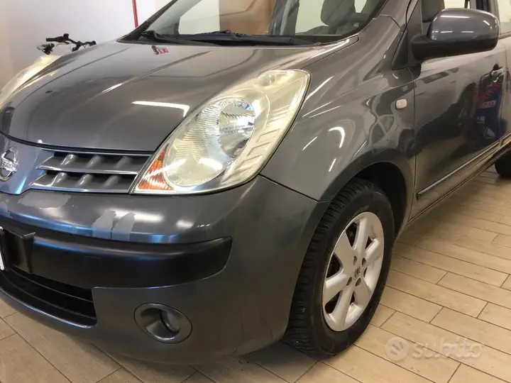 Nissan Note 2006 photo 2