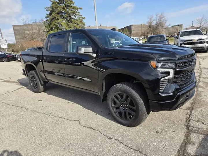 Chevrolet Silverado 1500 2026 photo 3