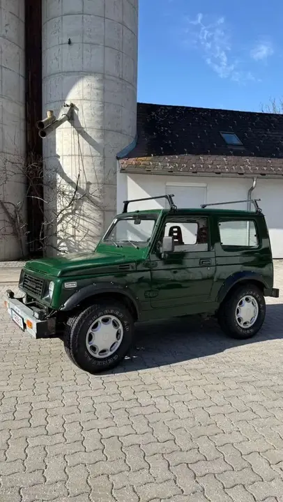 Suzuki Samurai