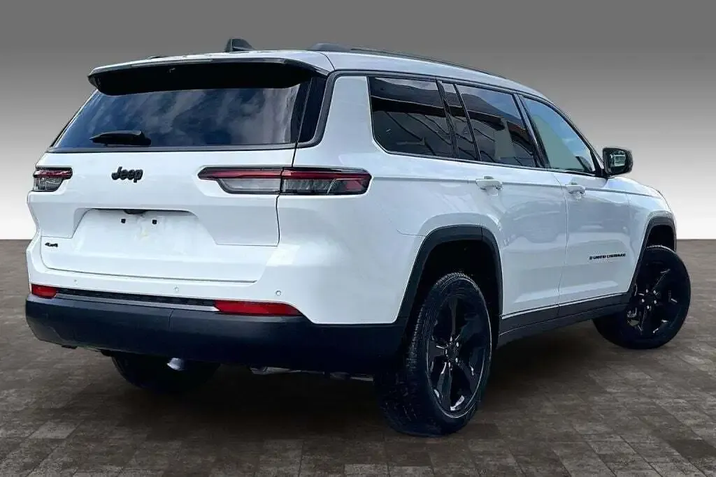 Jeep Grand Cherokee 2026 photo 5