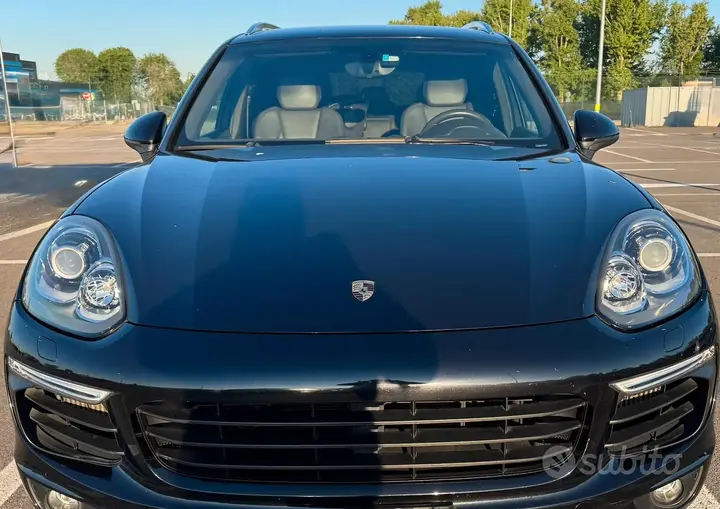 Porsche Cayenne 2015 photo 2