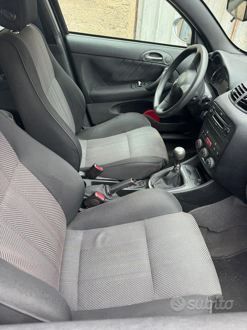 Alfa Romeo 147 2010 photo 3