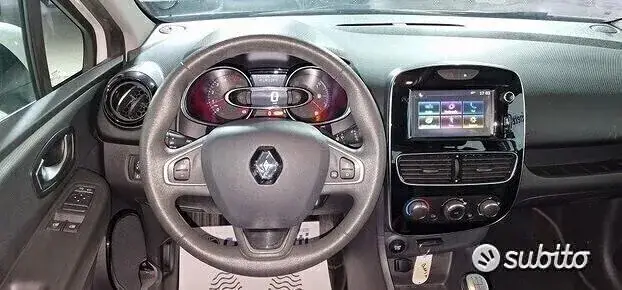 Renault Clio 2018 photo 2