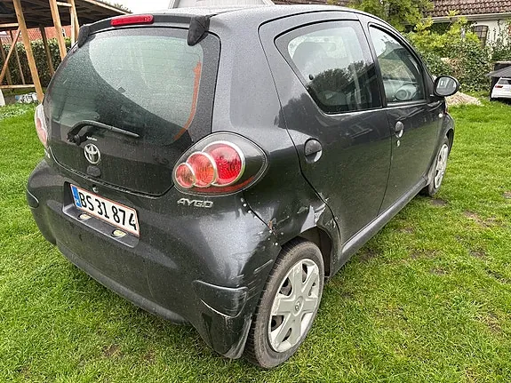 Toyota Aygo 2011 photo 4