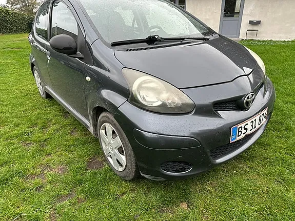 Toyota Aygo 2011 photo 3