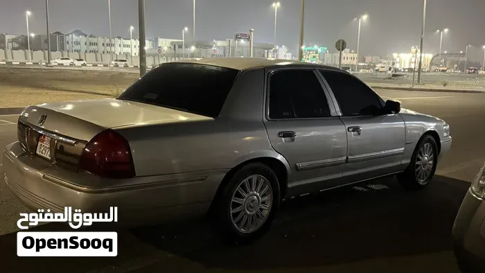 Ford Grand Marquis 2009 photo 4