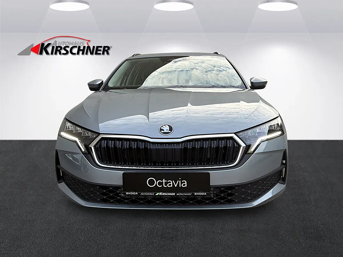 Skoda Octavia photo 2
