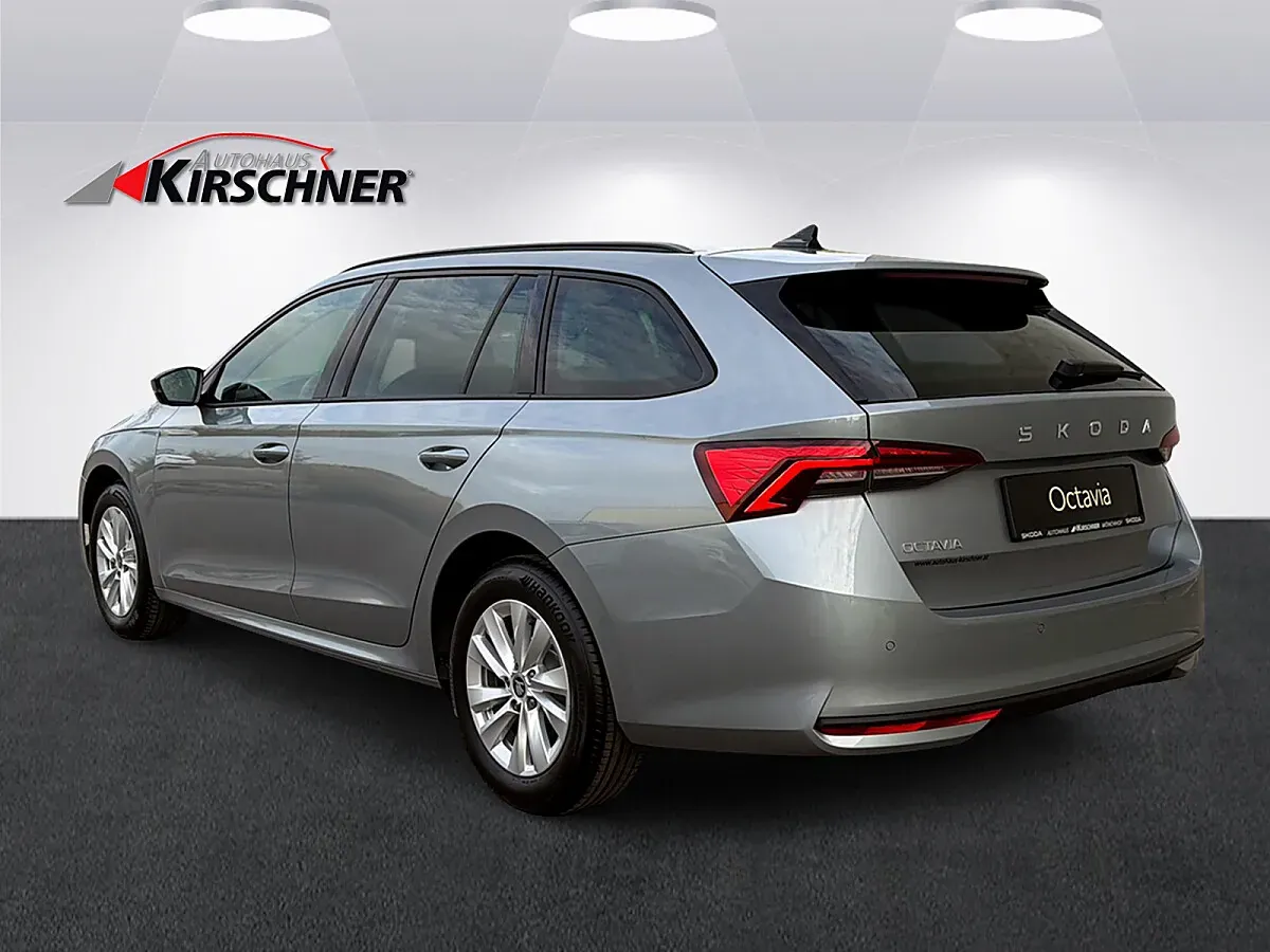 Skoda Octavia photo 3