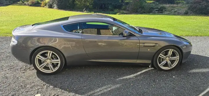 Aston Martin Db9 2010 photo 5