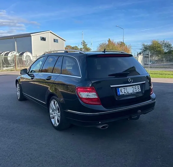 Mercedes-Benz C220 2011 photo 3