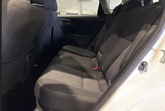 Toyota Auris 2015 photo 4