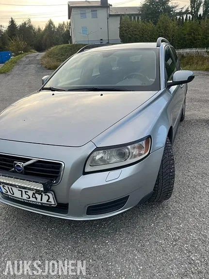 Volvo V50 2009 photo 2