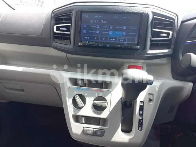 Daihatsu Mira 2024 photo 4