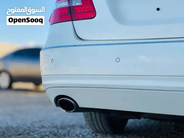 Mercedes-Benz E-Class 2012 photo 2