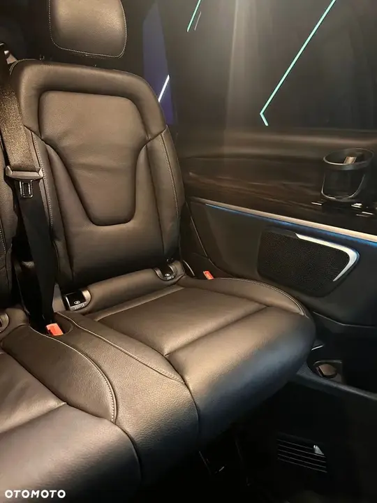 Mercedes-Benz V-Class 2021 photo 5