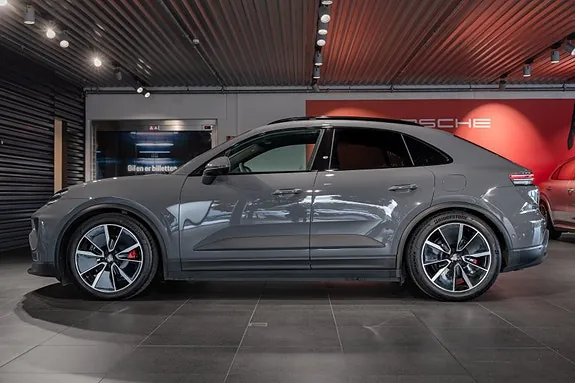 Porsche Macan 2025 photo 2