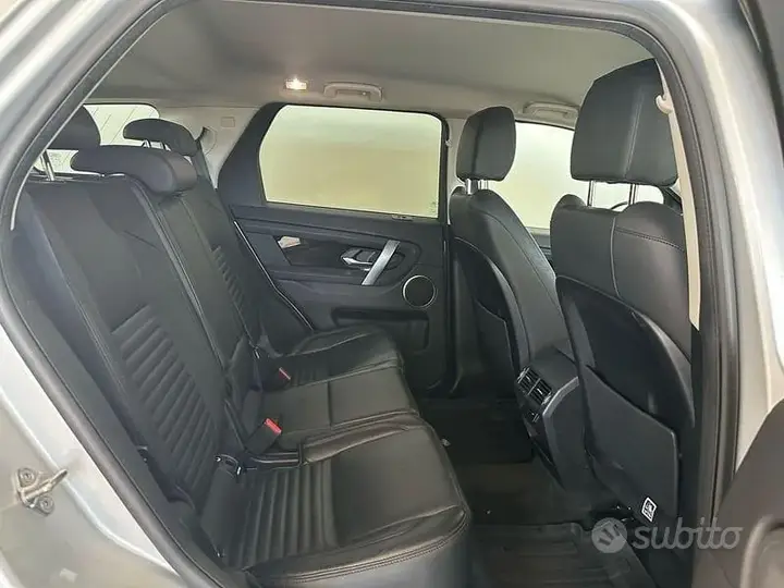 Land Rover Discovery Sport 2020 photo 5