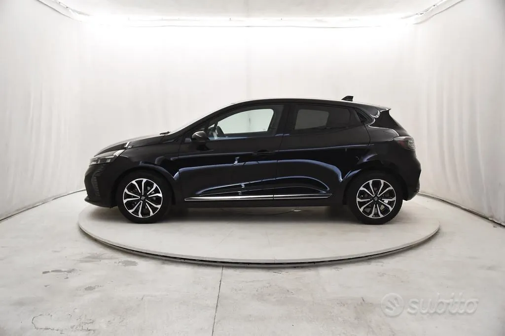 Renault Clio 2025 photo 2
