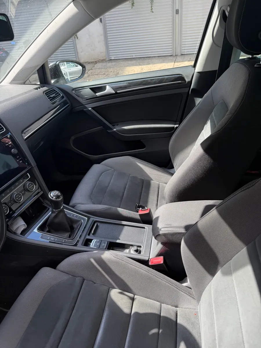 Volkswagen Golf 2018 photo 2