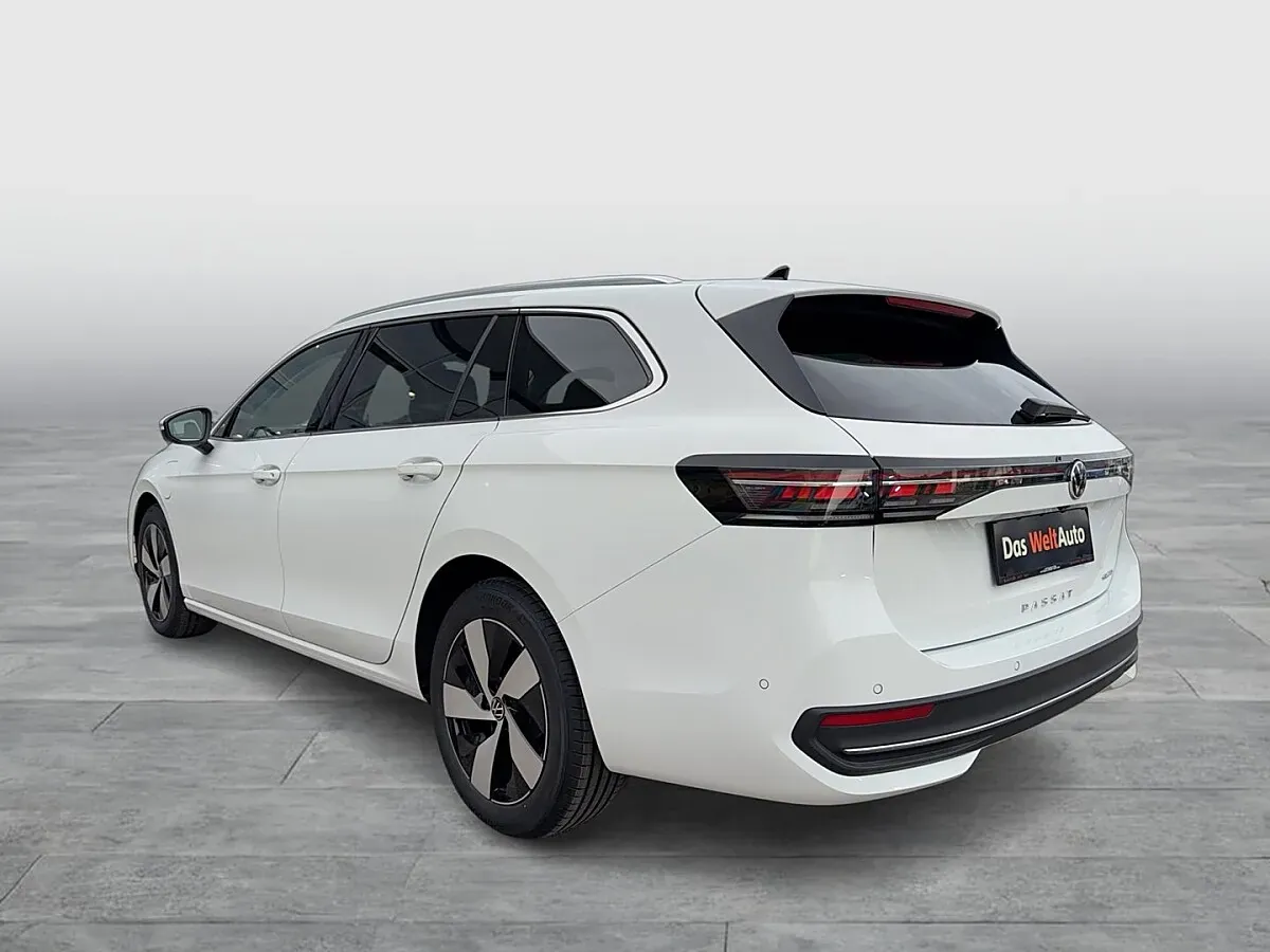 Volkswagen Passat 2026 photo 3