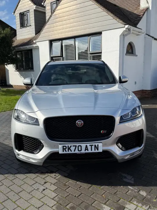 Jaguar F-Pace