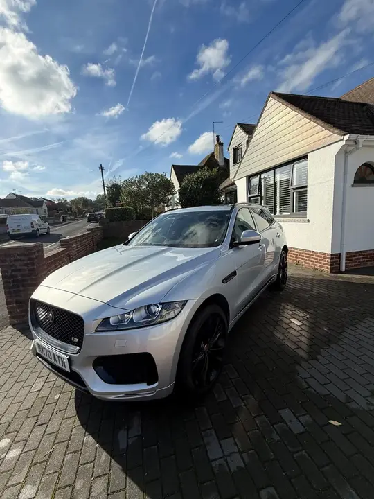 Jaguar F-Pace 2020 photo 3